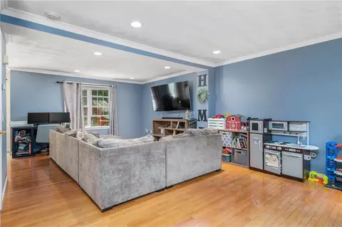 3 Walker Ln, Coventry, RI 02816 photo 6
