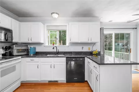 3 Walker Ln, Coventry, RI 02816 photo 11