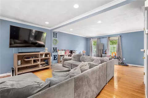 3 Walker Ln, Coventry, RI 02816 photo 8