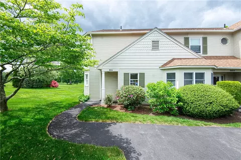 60 Saddle Grn #A, North Providence, RI 02904
