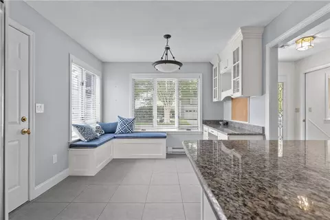 446 Paddock Ln, Bristol, RI 02809 photo 5