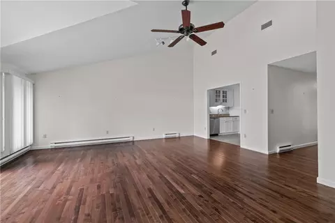446 Paddock Ln, Bristol, RI 02809 photo 11