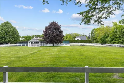 446 Paddock Ln, Bristol, RI 02809 photo 29