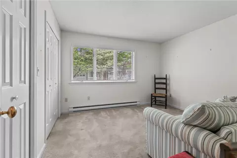 446 Paddock Ln, Bristol, RI 02809 photo 17