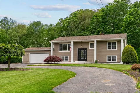 688 Greenville Ave, Johnston, RI 02919