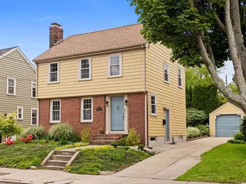 405 Eaton St, Providence, RI 02908