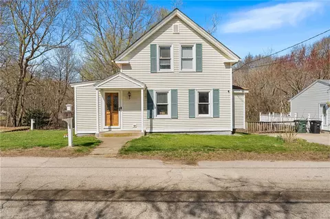 34 Bates Ave, Coventry, RI 02816