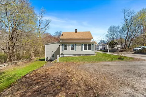 Exterior - 34 Bates Ave, Coventry, RI 02816 photo 2 of 7