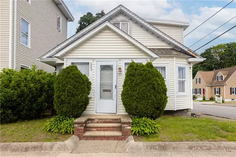 353 Smithfield Ave, Pawtucket, RI 02860