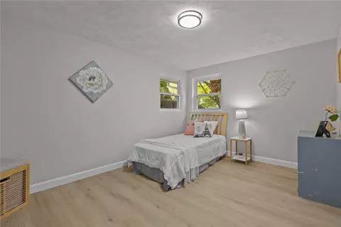 Bedroom - 120 Aspinet Dr, Warwick, RI 02888 photo 5 of 6