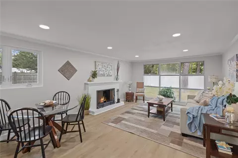 Living - 120 Aspinet Dr, Warwick, RI 02888 photo 1 of 3
