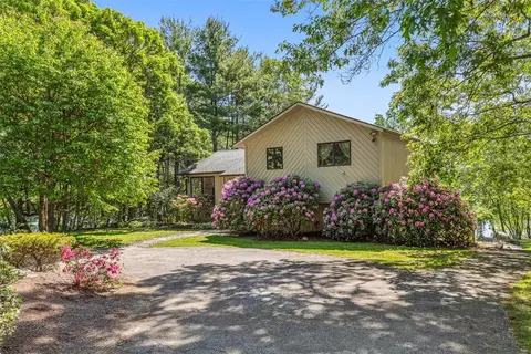 11 Noto Dr, North Providence, RI 02904