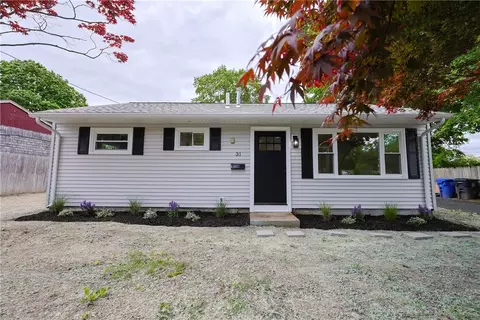 31 Forbes St, East Providence, RI 02915