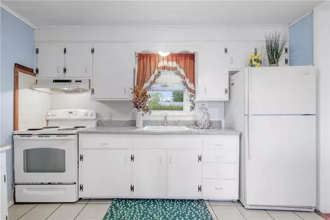 86 Weekapaug Rd, Westerly, RI 02891 photo 12