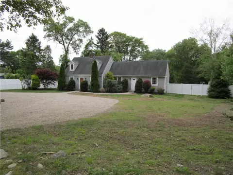 524 Middle Rd, East Greenwich, RI 02818