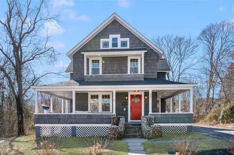58 Austin St, South Kingstown, RI 02879