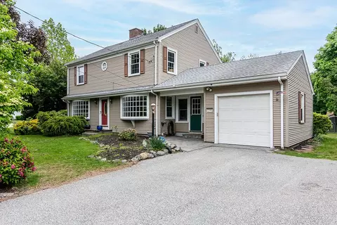 1390 New London Ave, Cranston, RI 02920