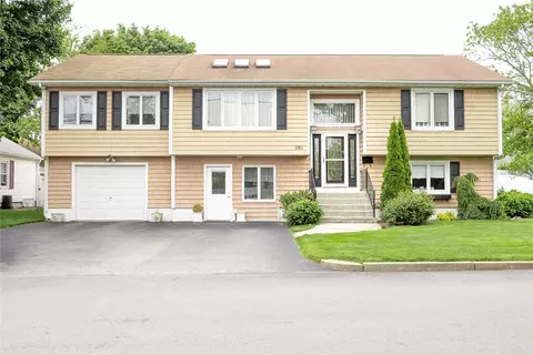 290 View Ave, Cranston, RI 02920