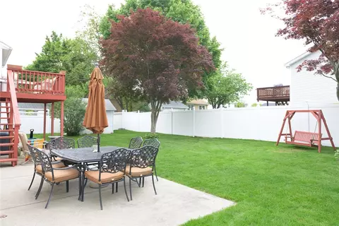 Exterior - 290 View Ave, Cranston, RI 02920 photo 2 of 5