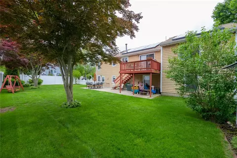 Exterior - 290 View Ave, Cranston, RI 02920 photo 4 of 5