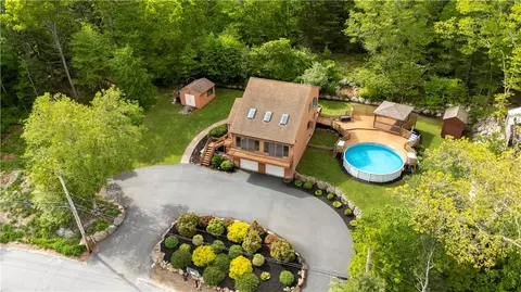 121 W Shore Dr, Exeter, RI 02822