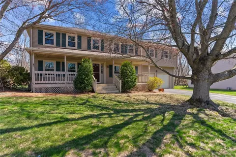 9 Greenview St, Cumberland, RI 02864