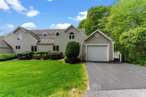 84 River Farms Dr #84, West Warwick, RI 02893