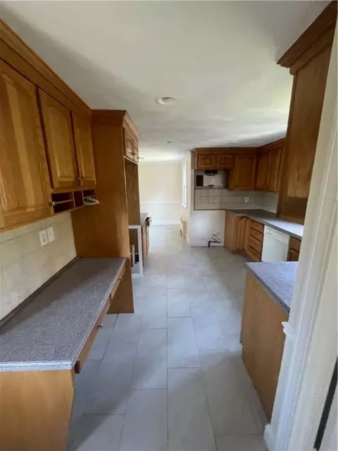 Entry Way - 80 Frontier Rd, Warwick, RI 02889 photo 1 of 2