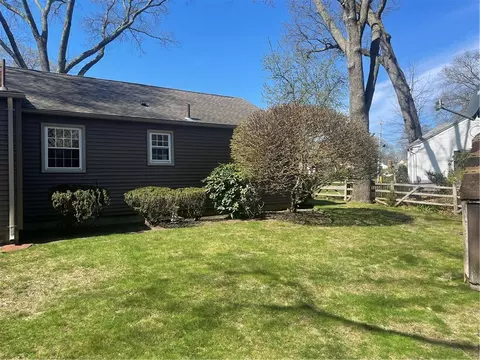 Exterior - 80 Frontier Rd, Warwick, RI 02889 photo 2 of 7