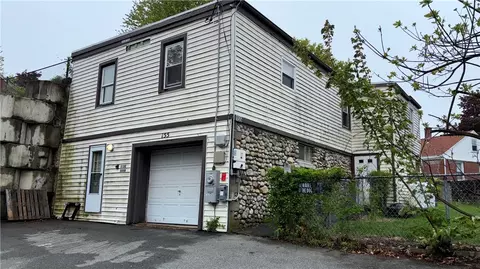 155 Thomas St, Woonsocket, RI 02895