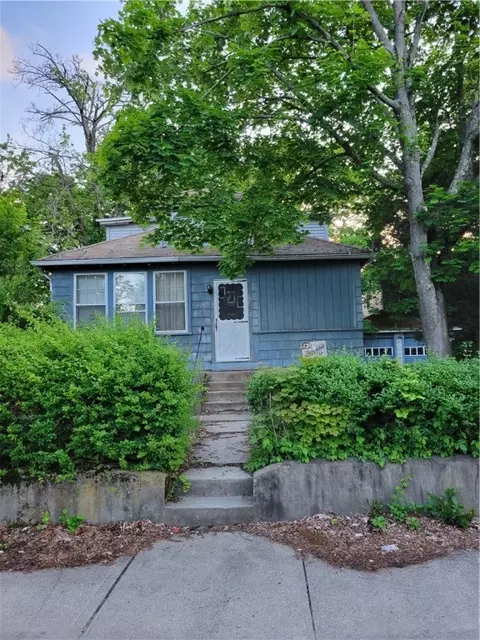 12 Van Ausdall St, Providence, RI 02909