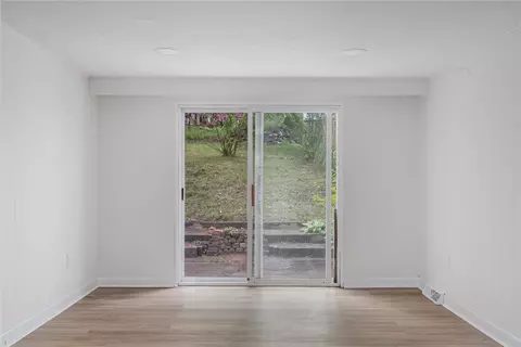 Living - 613 Prospect St, Woonsocket, RI 02895 photo 6 of 7