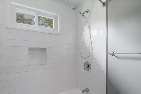 Bath - 613 Prospect St, Woonsocket, RI 02895 photo 3 of 3
