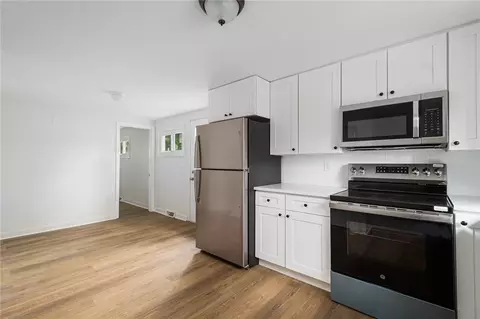 Entry Way - 613 Prospect St, Woonsocket, RI 02895 photo 2 of 3