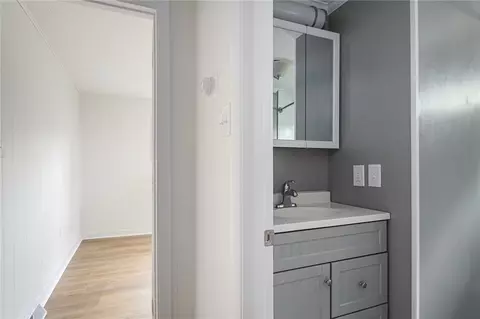 Bath - 613 Prospect St, Woonsocket, RI 02895 photo 2 of 3