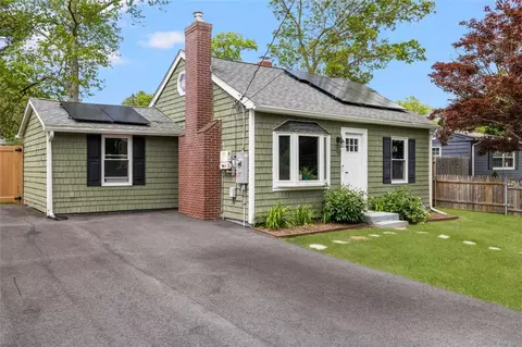 59 Twin Lakes Ave, Coventry, RI 02816