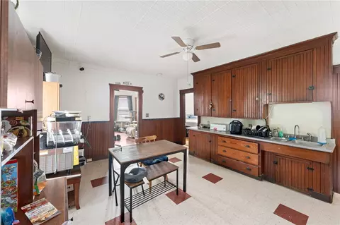 242 4th Ave, Woonsocket, RI 02895 photo 32