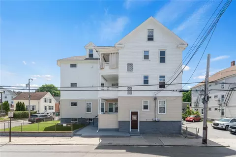242 4th Ave, Woonsocket, RI 02895 photo 2
