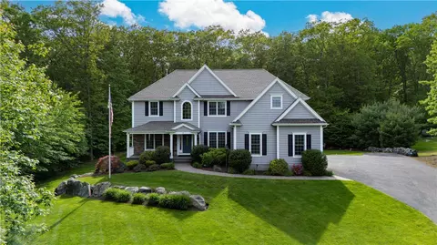 51 Womantam Ln, Cumberland, RI 02864