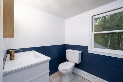 Bath - 20 Barker Ave, Warren, RI 02885 photo 1 of 3
