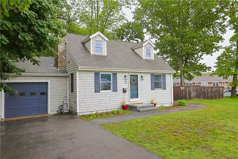 Exterior - 20 Barker Ave, Warren, RI 02885 photo 2 of 11