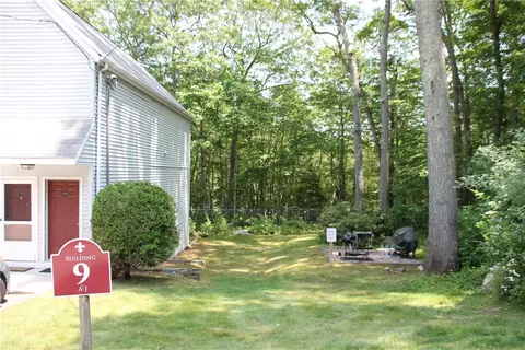 Exterior - 9 Apache Dr #J, Westerly, RI 02891 photo 4 of 6