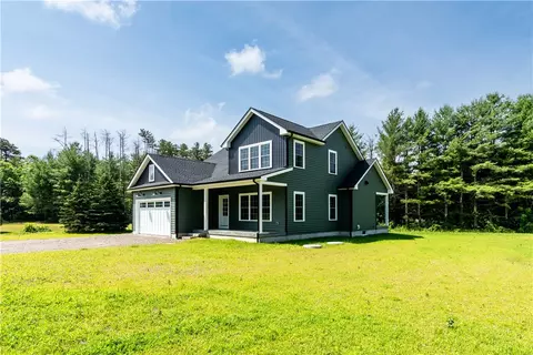 125 Fairview Ave, Hope Valley, RI 02832