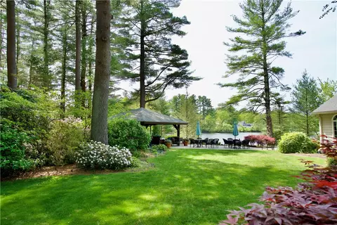 245 Lakehurst Dr, Coventry, RI 02816 photo 3