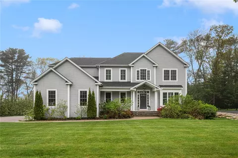 397 Sylvan Ct, Saunderstown, RI 02874