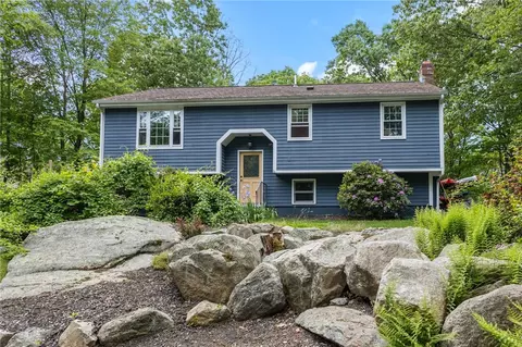 14 Jackson Schoolhouse Rd, Glocester, RI 02814
