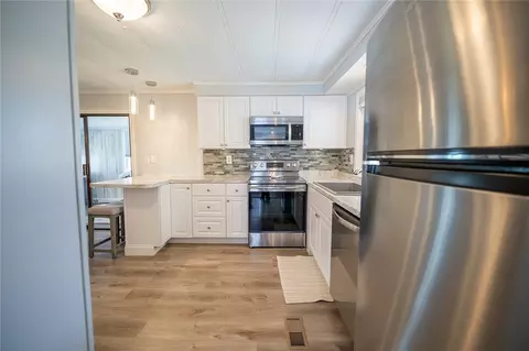 Kitchen - 7 Lane D Dr, Coventry, RI 02816 photo 2 of 3