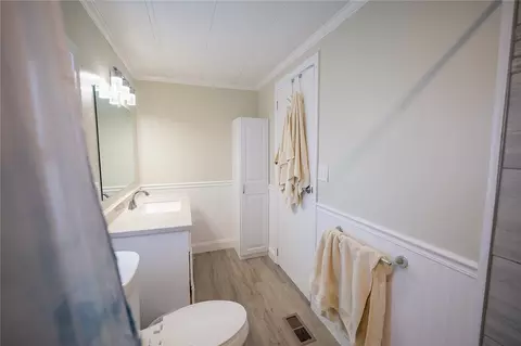 Bath - 7 Lane D Dr, Coventry, RI 02816 photo 3 of 5
