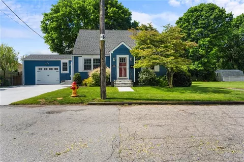 35 Jenks St, East Providence, RI 02914