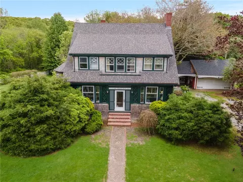130 Highland Rd, Tiverton, RI 02878